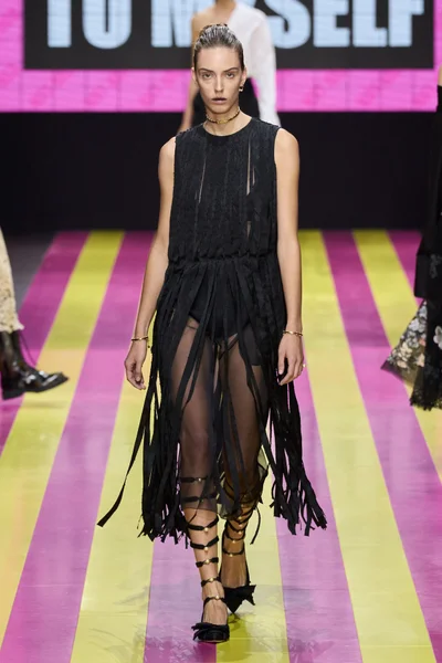 Look 72